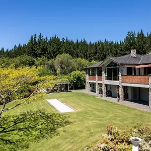 https://chalet-eiger.rotoruahotelsnz.com