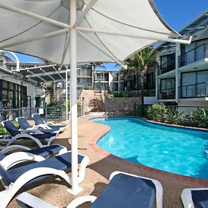 https://the-beach-retreat-coolum.queenslandhotels.net
