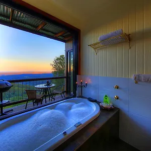 https://at-remingtons-private-cottages-lodge.queenslandhotels.net